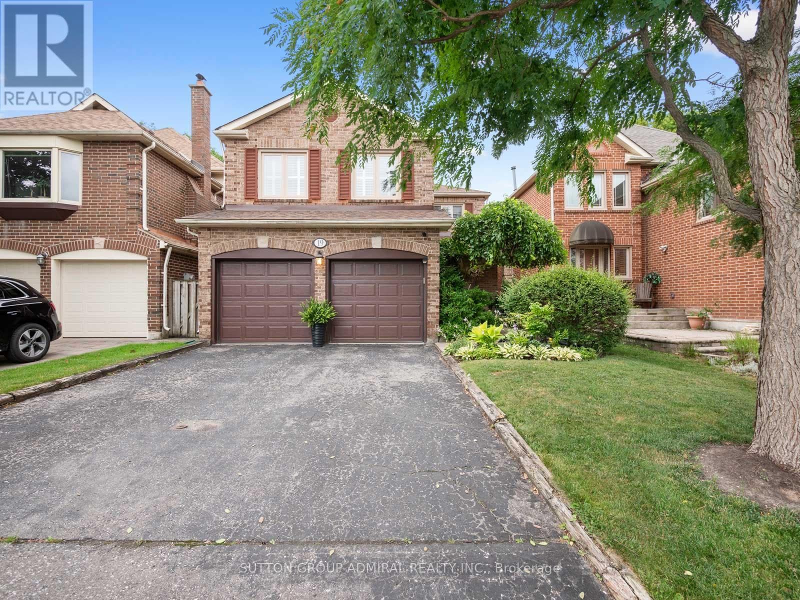 19 Jessica Gardens