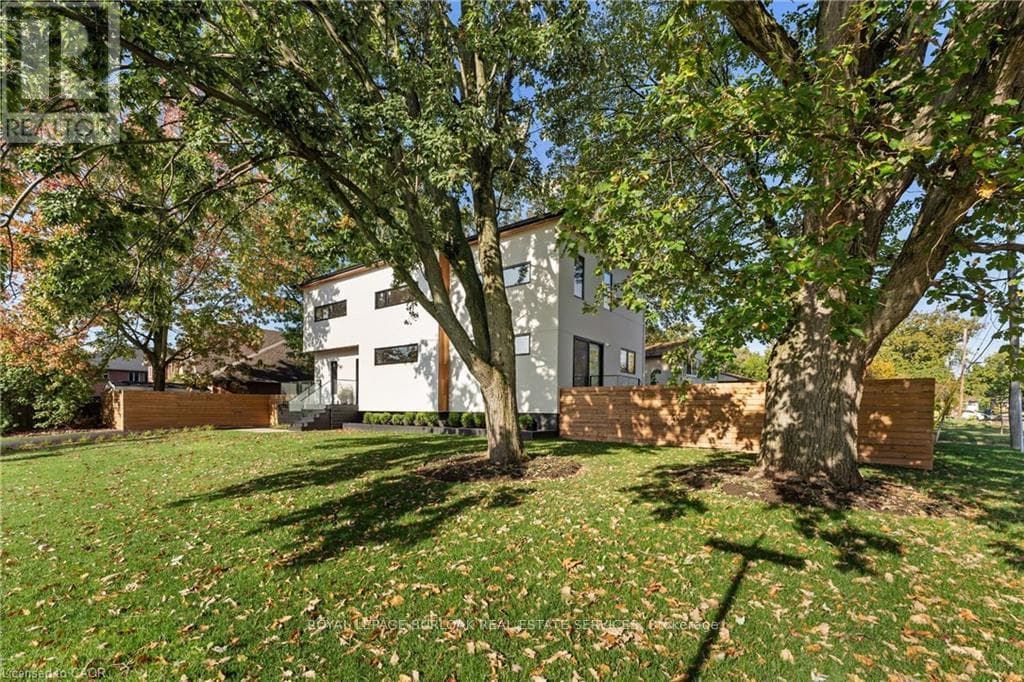 Single Family at 5427 ANTHONY Place, Burlington (Appleby), Ontario - Photo 2 - RE/MAX Garden City Realty
