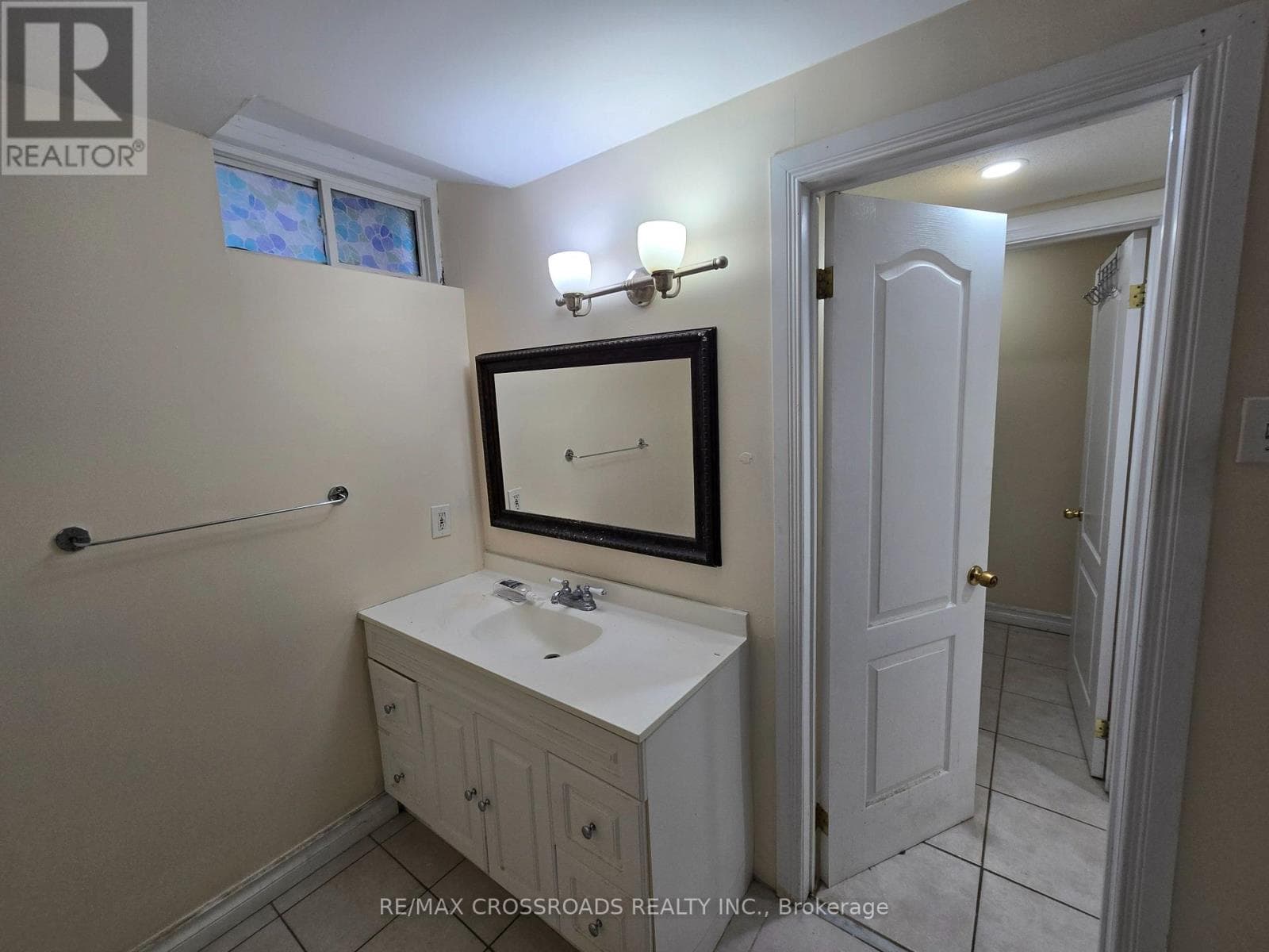 Single Family at 34 Sonley Drive, Whitby (Taunton North), Ontario - Photo 8 - RE/MAX Garden City Realty