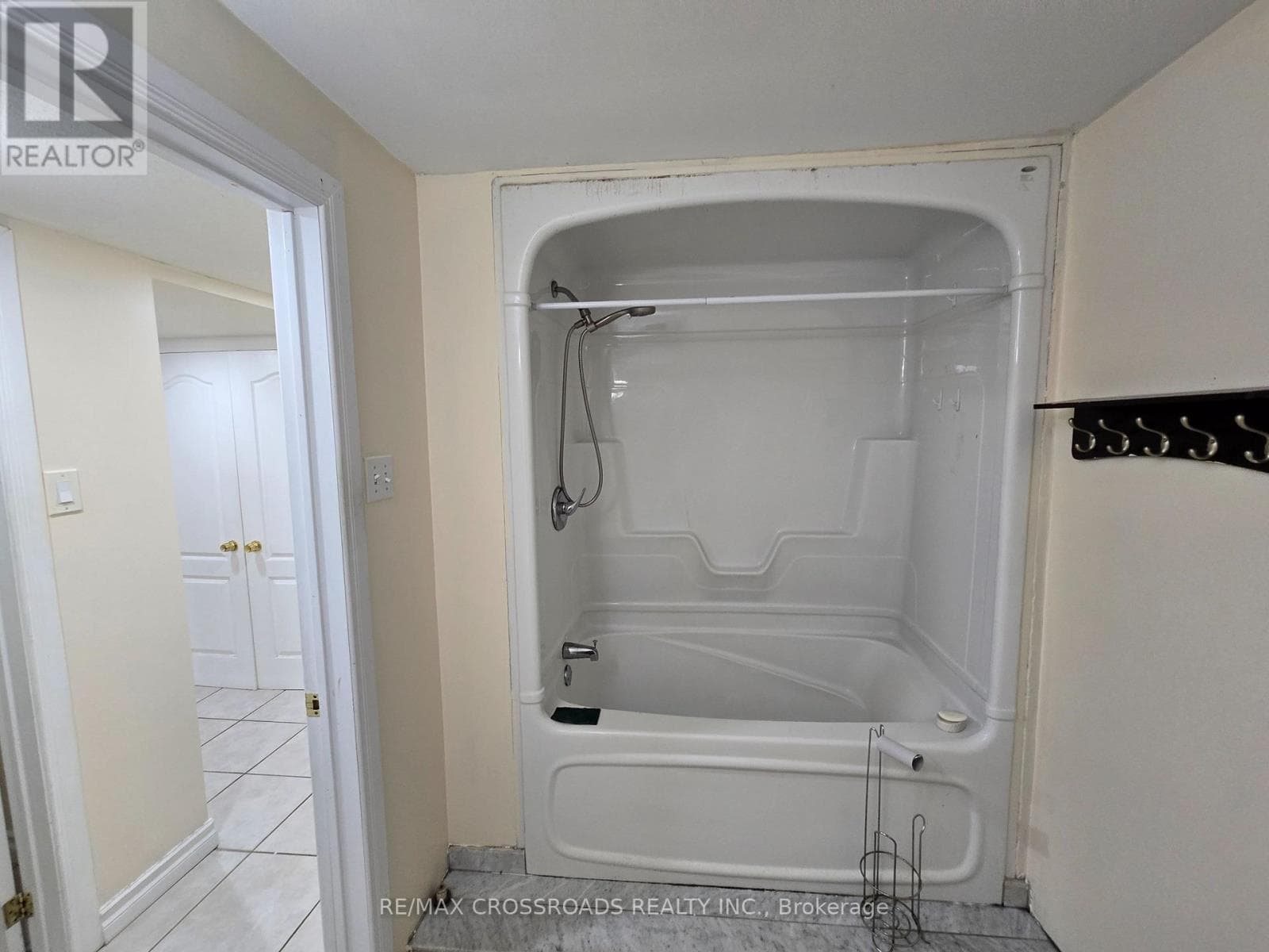 Single Family at 34 Sonley Drive, Whitby (Taunton North), Ontario - Photo 9 - RE/MAX Garden City Realty