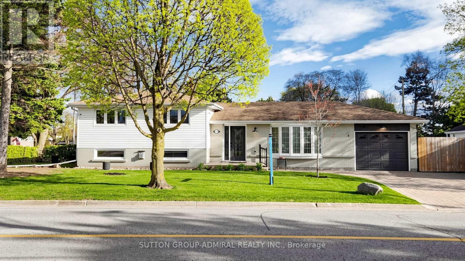 218 Bay Thorn Drive