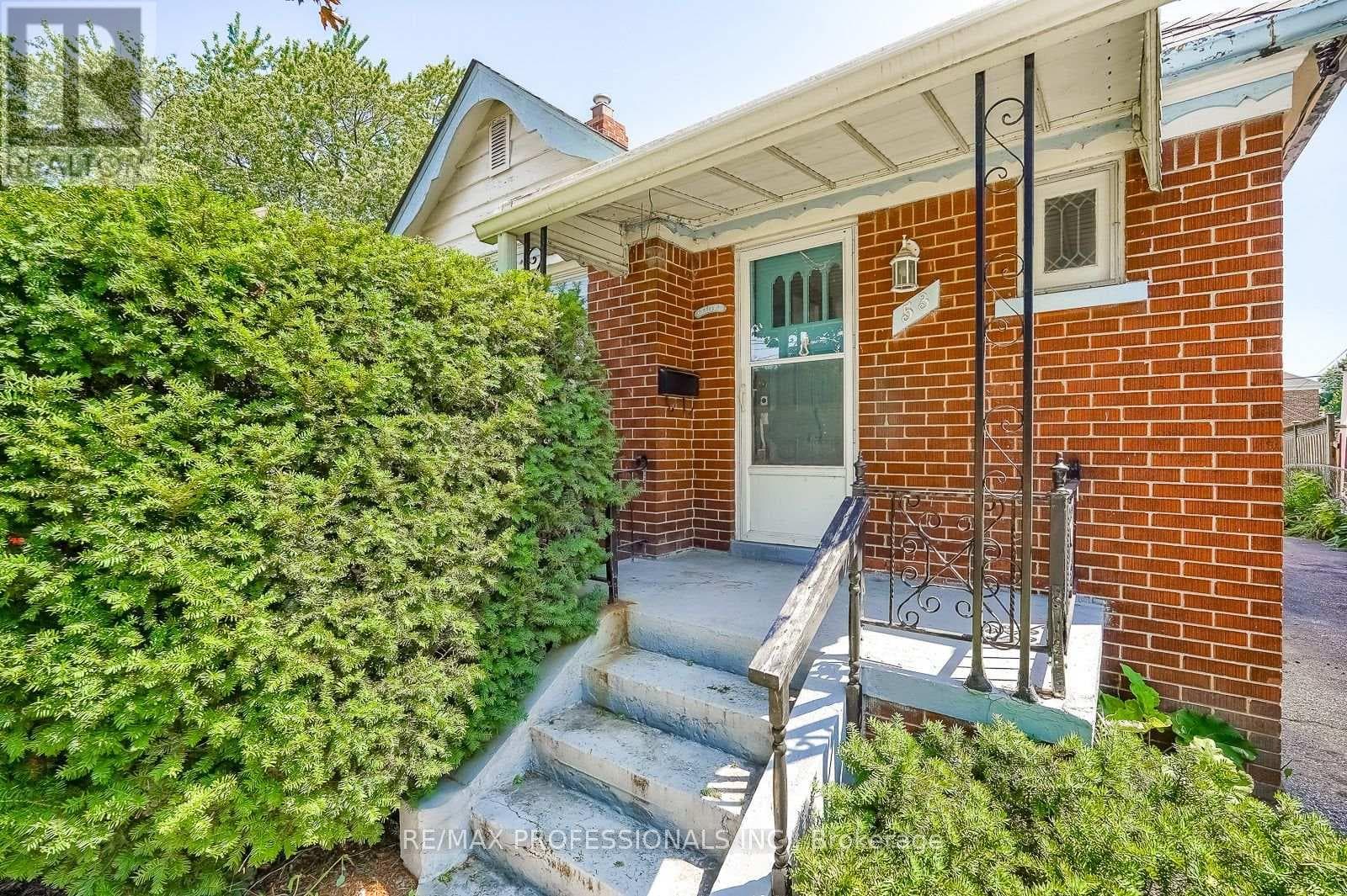 Single Family at 53 Twenty First Street, Toronto (New Toronto), Ontario - Photo 3 - RE/MAX Garden City Realty