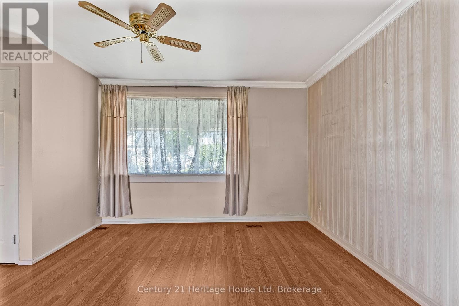 Single Family at 79 Anthony Road, Toronto (Downsview-Roding-CFB), Ontario - Photo 8 - RE/MAX Garden City Realty