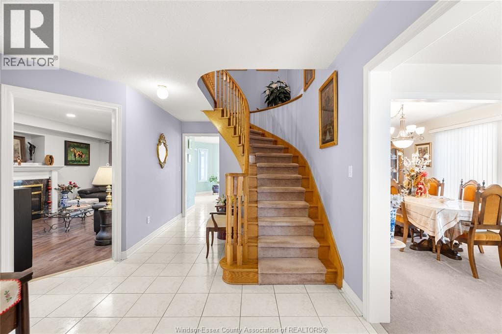 Single Family at 965 GREENPARK, Windsor, Ontario - Photo 3 - RE/MAX Garden City Realty