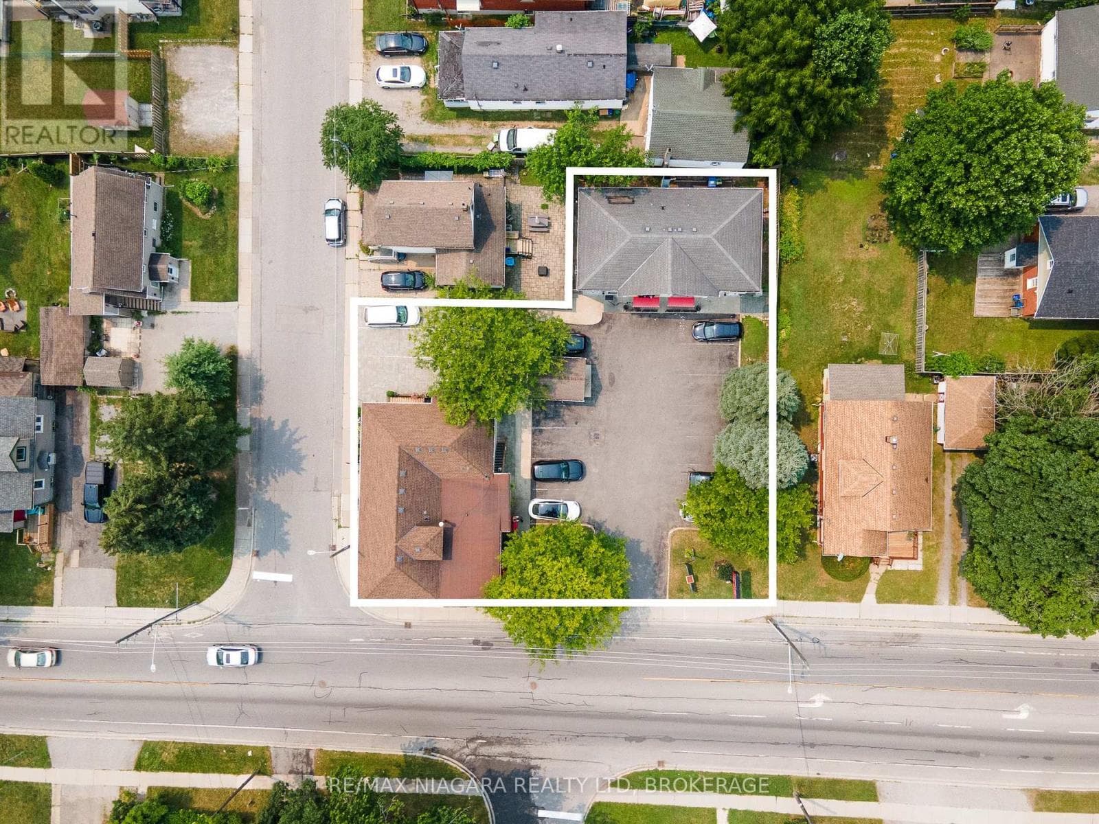 Retail at 6235 Drummond Road, Niagara Falls (Dorchester), Ontario - Photo 3 - RE/MAX Garden City Realty