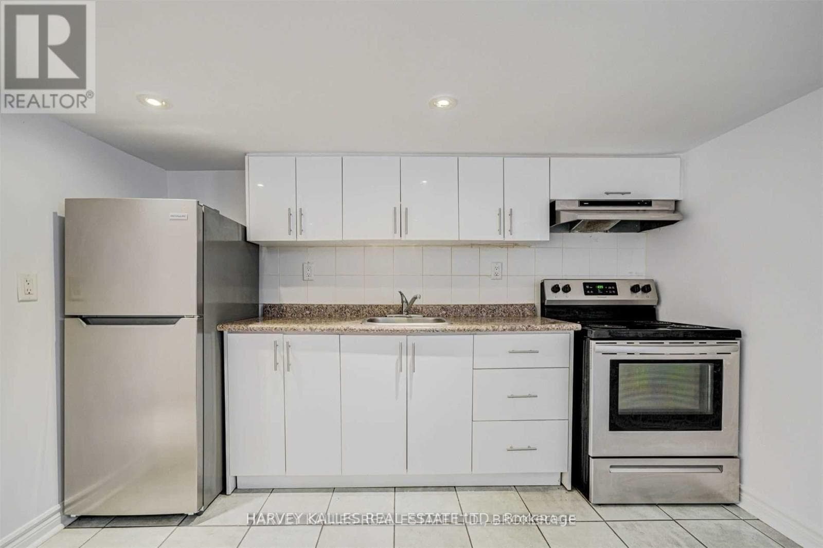 Single Family at Lower- 184 Cedric Avenue, Toronto (Oakwood Village), Ontario - Photo 7 - RE/MAX Garden City Realty