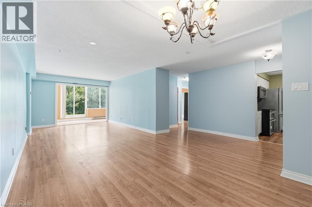 Single Family at B3- 7 GALE Crescent, St. Catharines, Ontario - Photo 8 - RE/MAX Garden City Realty