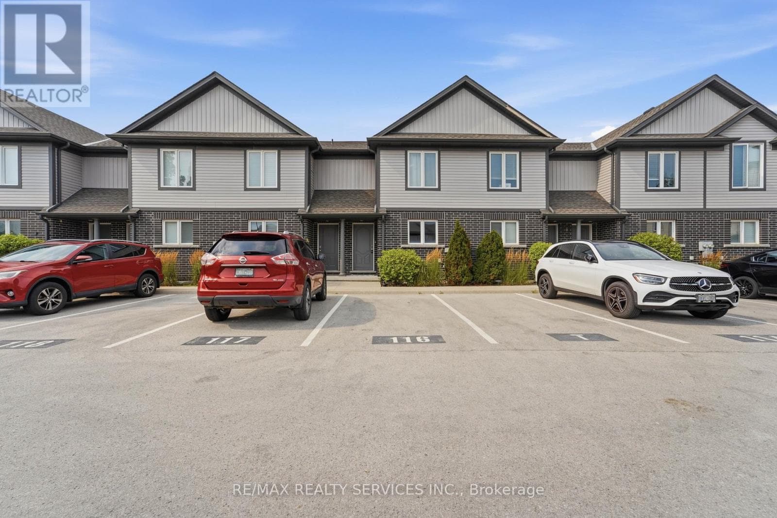 5- 7768 Ascot Circle