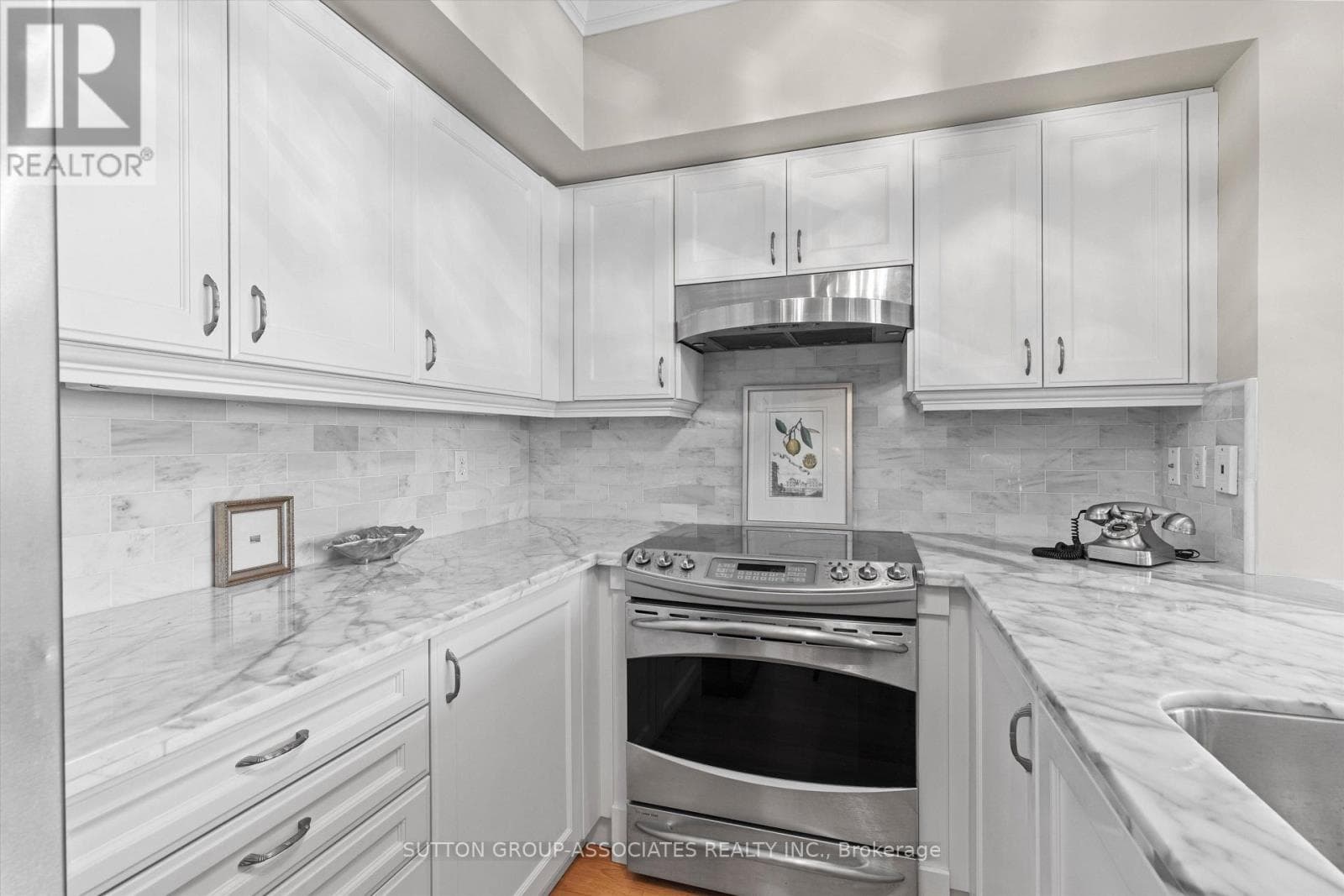 Single Family at PH6- 18 Wanless Avenue, Toronto (Lawrence Park North), Ontario - Photo 6 - RE/MAX Garden City Realty