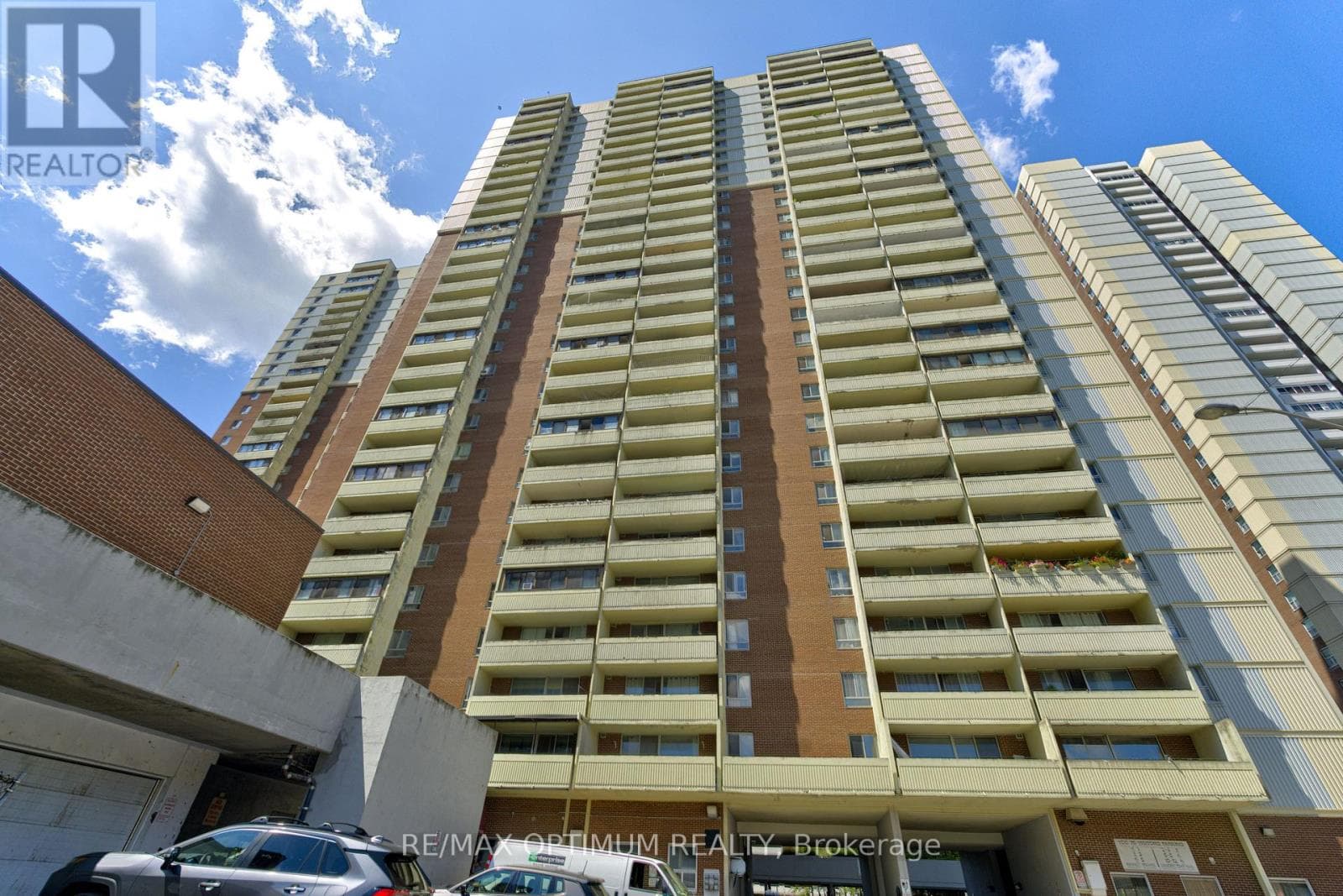 2110- 5 Massey Square