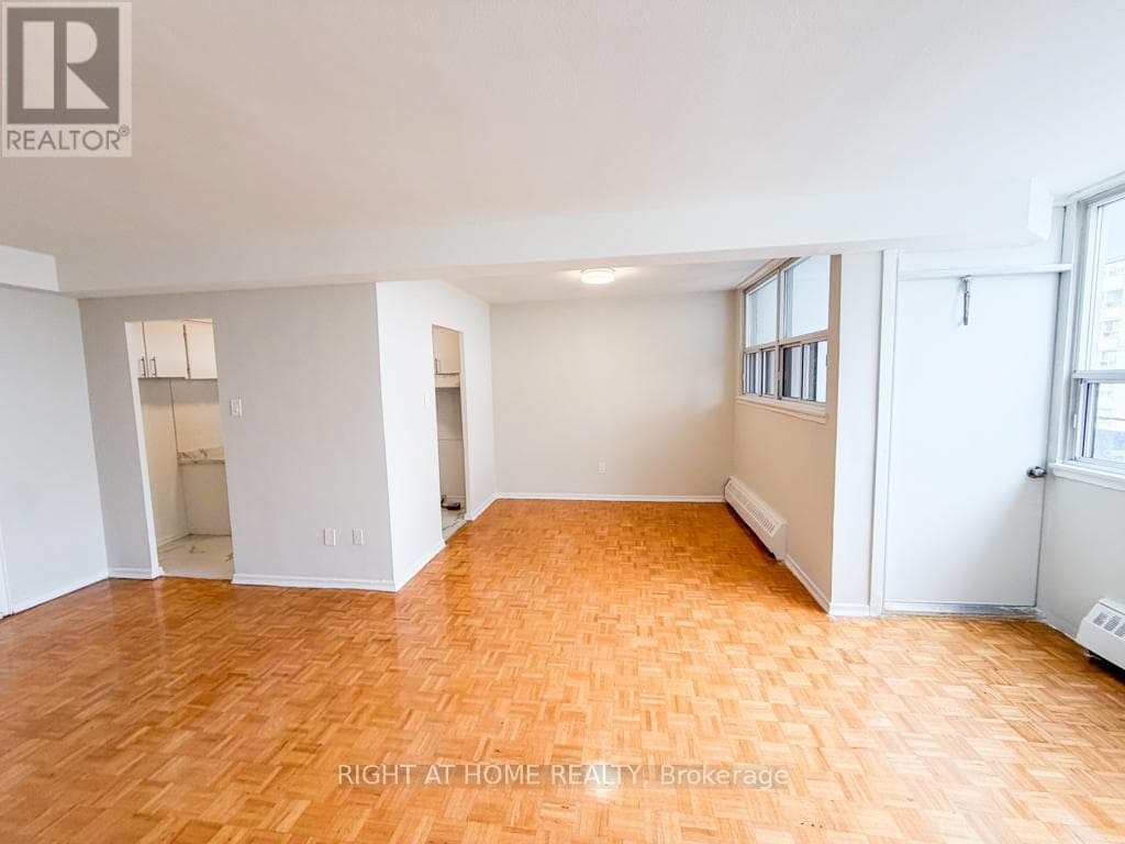Single Family at 205- 1440 Lawrence Avenue, Toronto (Maple Leaf), Ontario - Photo 9 - RE/MAX Garden City Realty