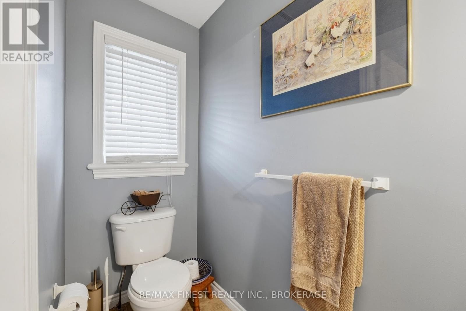 Single Family at 116 FIRESIDE Court, Kingston (Kingston East (Incl Barret Crt)), Ontario - Photo 4 - RE/MAX Garden City Realty
