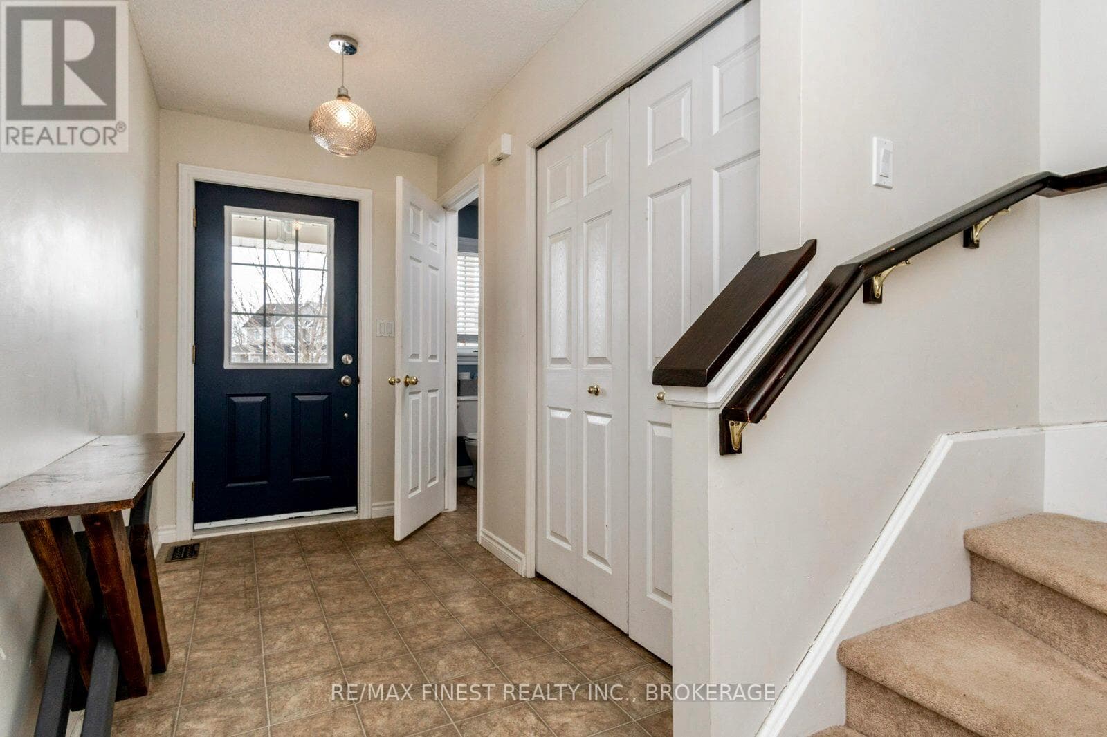 Single Family at 116 FIRESIDE Court, Kingston (Kingston East (Incl Barret Crt)), Ontario - Photo 7 - RE/MAX Garden City Realty