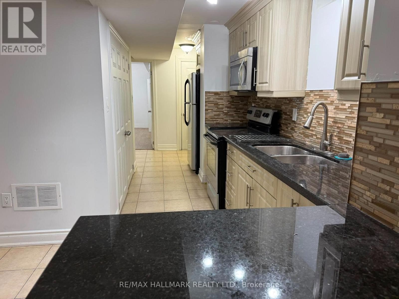 Single Family at Basement- 209 Old Colony Road, Richmond Hill (Oak Ridges Lake Wilcox), Ontario - Photo 4 - RE/MAX Garden City Realty
