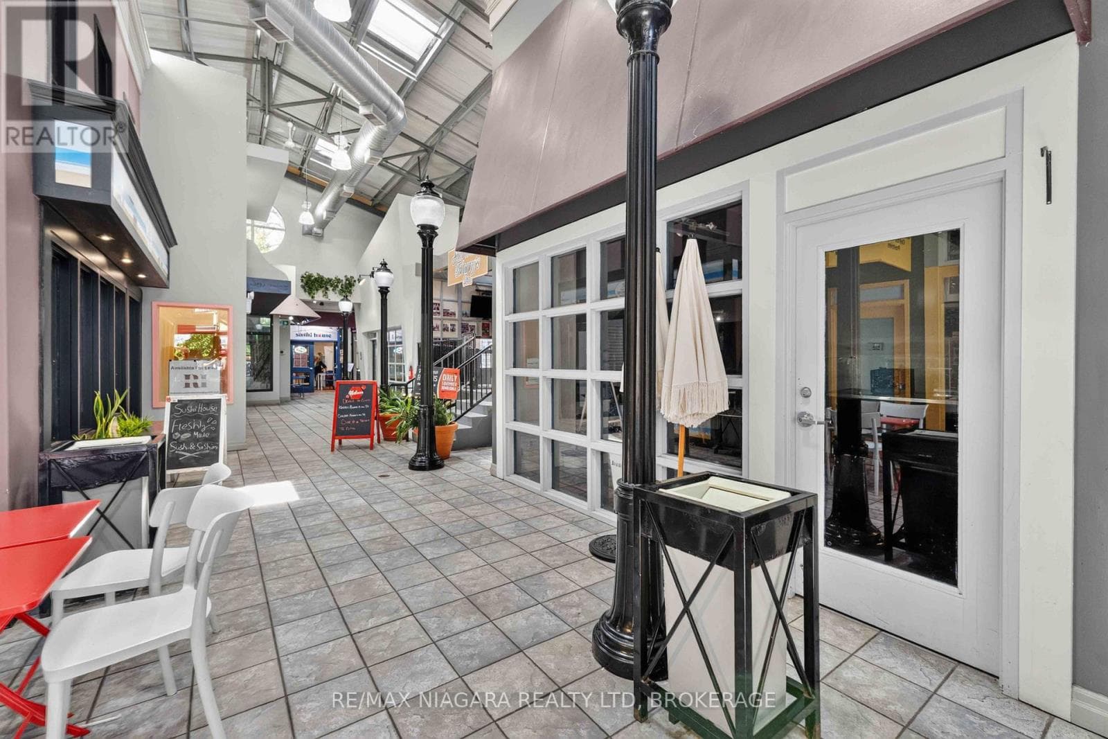 Retail at 110- 17 Lock Street, St. Catharines (Port Dalhousie), Ontario - Photo 6 - RE/MAX Garden City Realty
