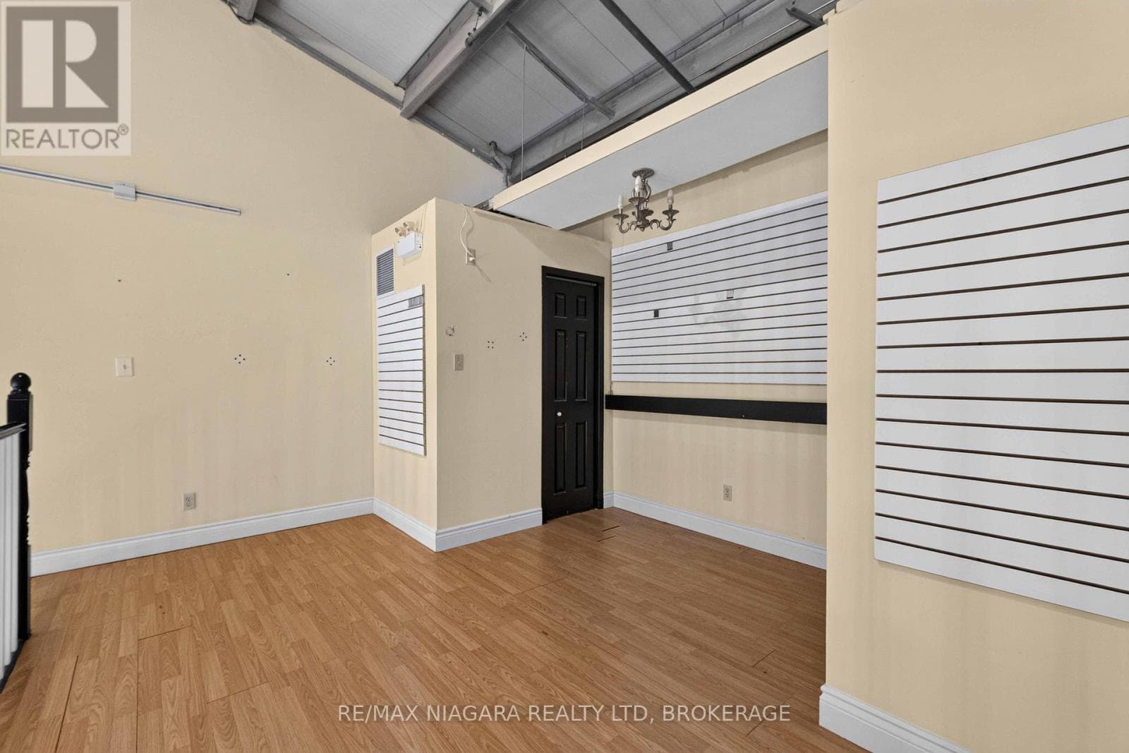 Retail at 110- 17 Lock Street, St. Catharines (Port Dalhousie), Ontario - Photo 9 - RE/MAX Garden City Realty