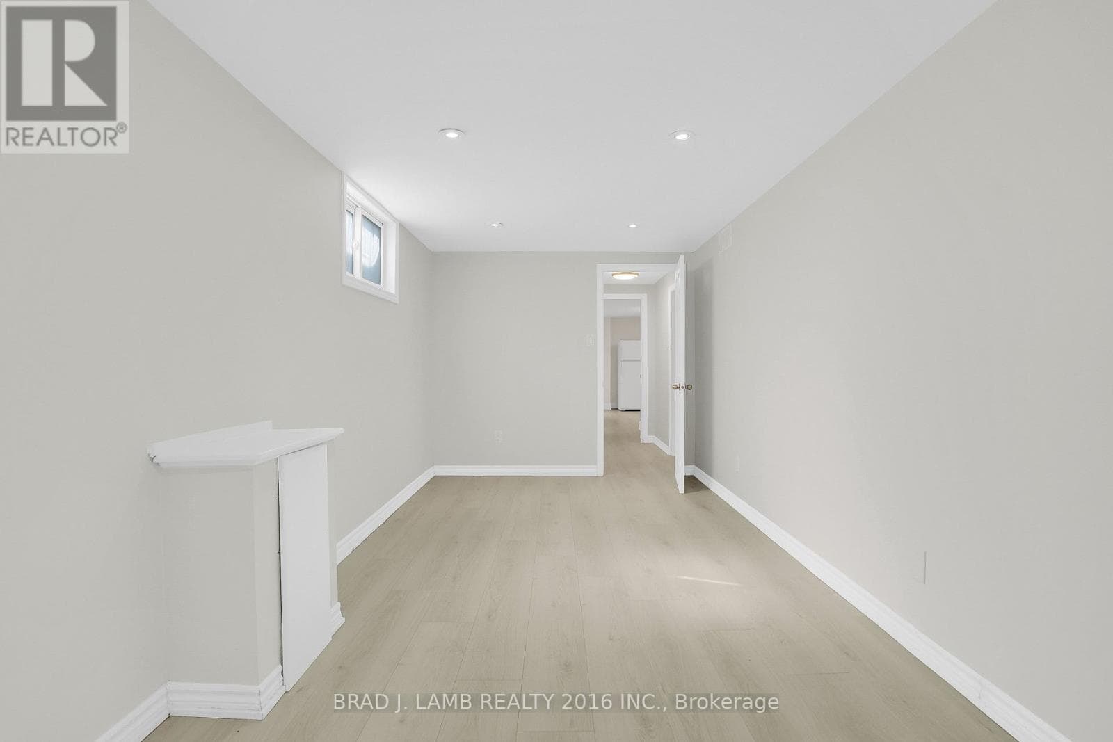 Single Family at #Lower- 75 Marshall Street, Barrie (Allandale Heights), Ontario - Photo 5 - RE/MAX Garden City Realty