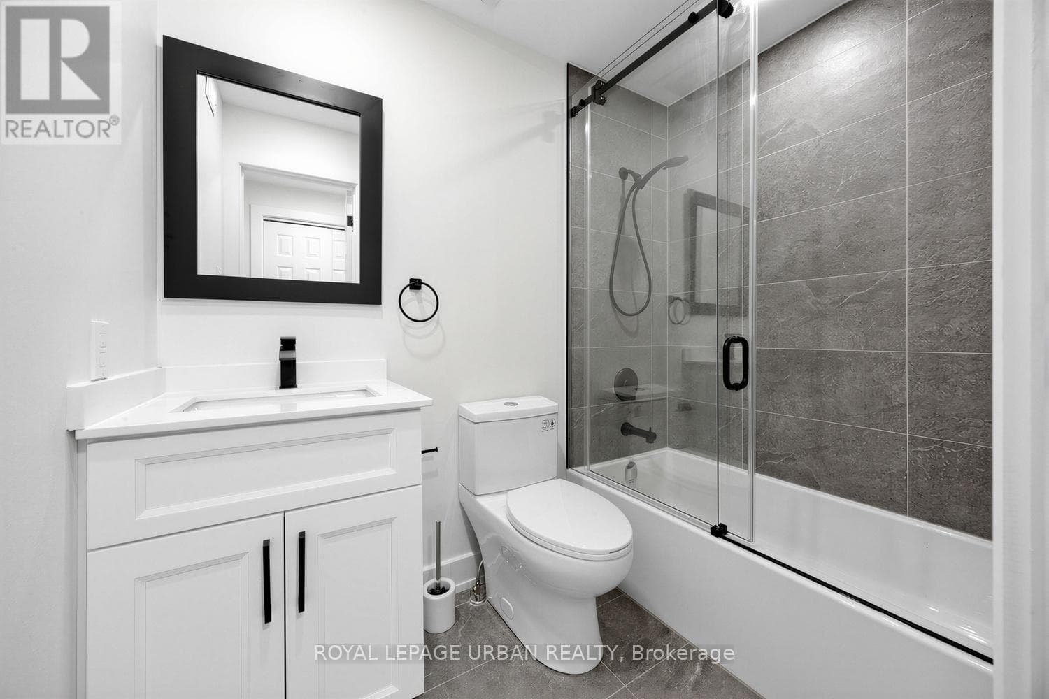 Single Family at B- 851 Danforth Avenue, Toronto (Blake-Jones), Ontario - Photo 10 - RE/MAX Garden City Realty