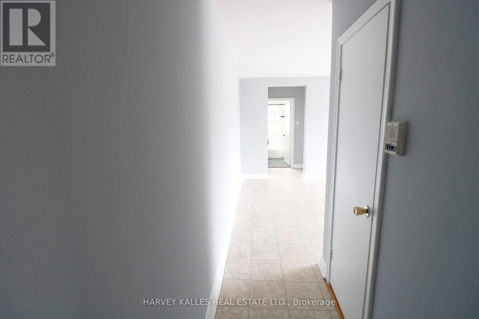 Multi-family at 10- 2434 Keele Street, Toronto (Maple Leaf), Ontario - Photo 5 - RE/MAX Garden City Realty
