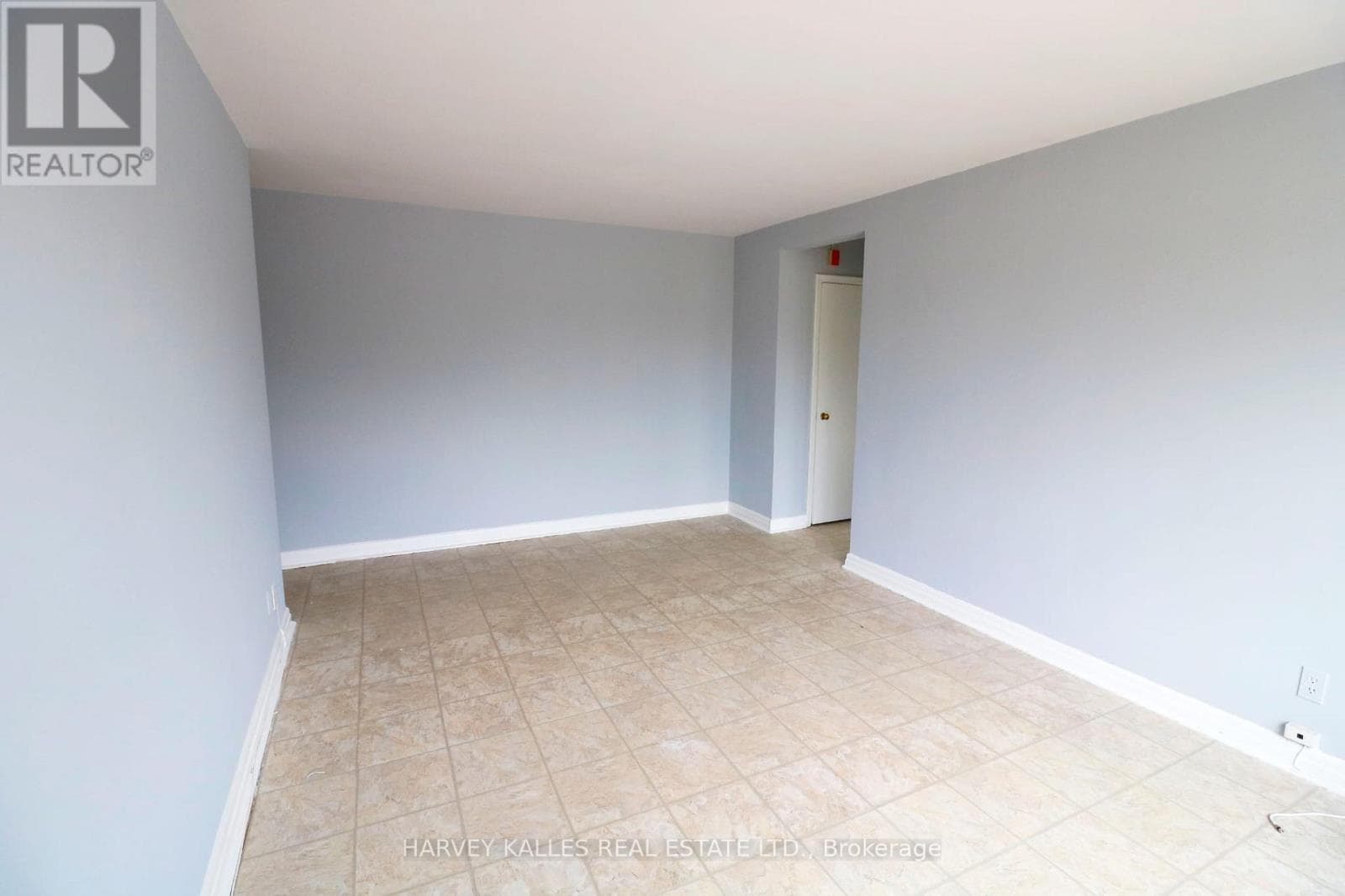 Multi-family at 10- 2434 Keele Street, Toronto (Maple Leaf), Ontario - Photo 10 - RE/MAX Garden City Realty