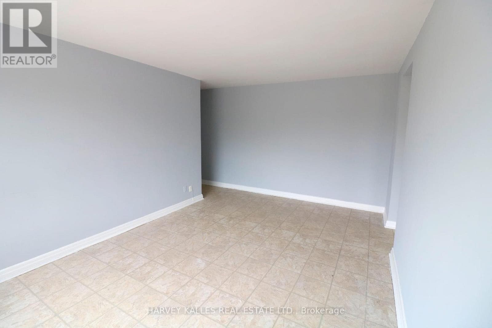 Multi-family at 10- 2434 Keele Street, Toronto (Maple Leaf), Ontario - Photo 8 - RE/MAX Garden City Realty