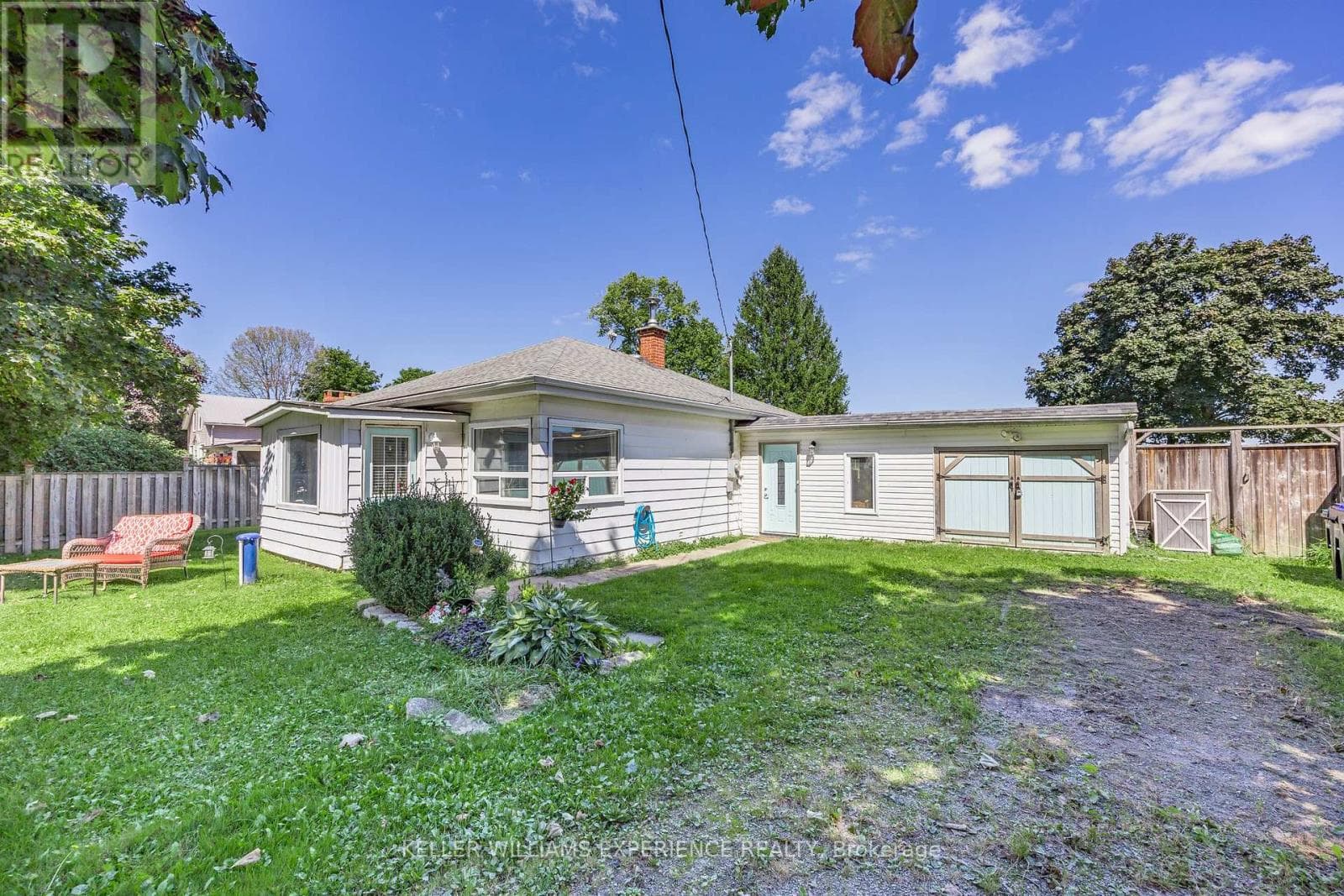 3829 Crossland Road