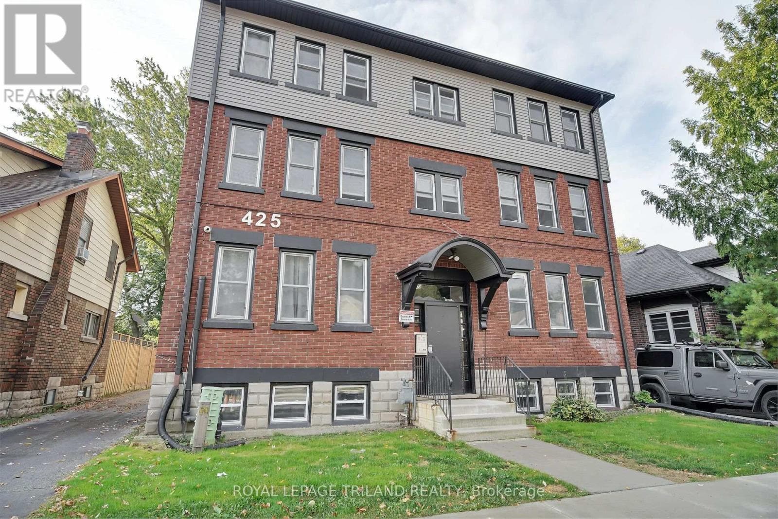 Multi-family at 8- 425 Mckenzie Avenue, London South (South F), Ontario - Photo 10 - RE/MAX Garden City Realty