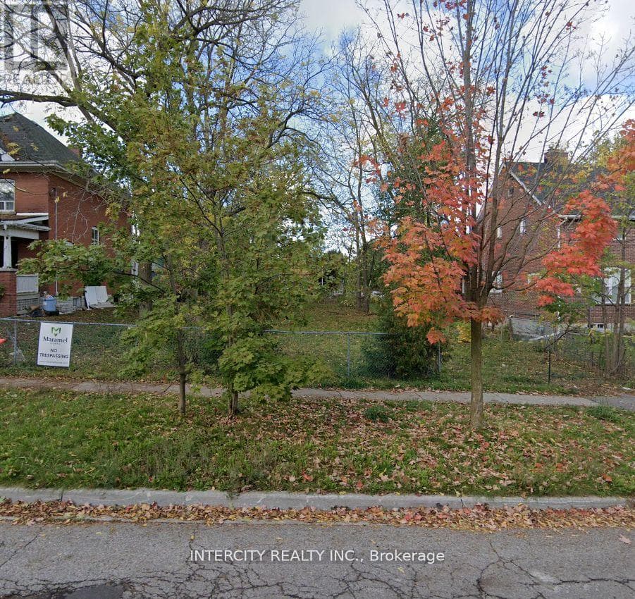 39 Roseview Avenue