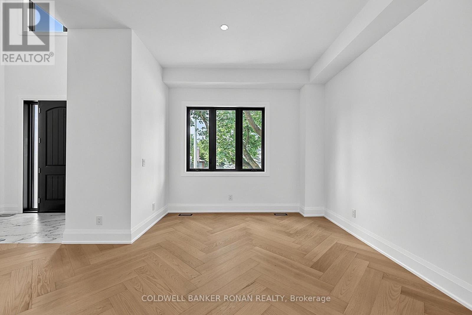 Single Family at 59 Walkem Drive, New Tecumseth (Tottenham), Ontario - Photo 6 - RE/MAX Garden City Realty