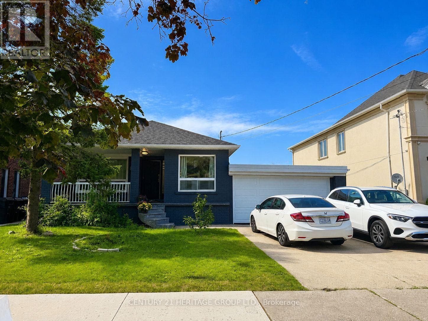 124 Regina Avenue