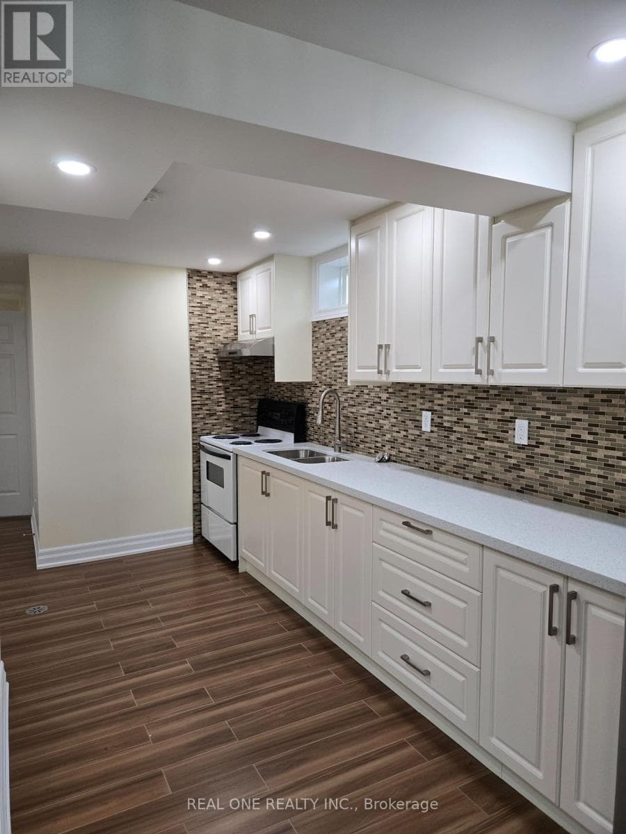 Single Family at 63 Boake Trail, Richmond Hill (Bayview Hill), Ontario - Photo 5 - RE/MAX Garden City Realty