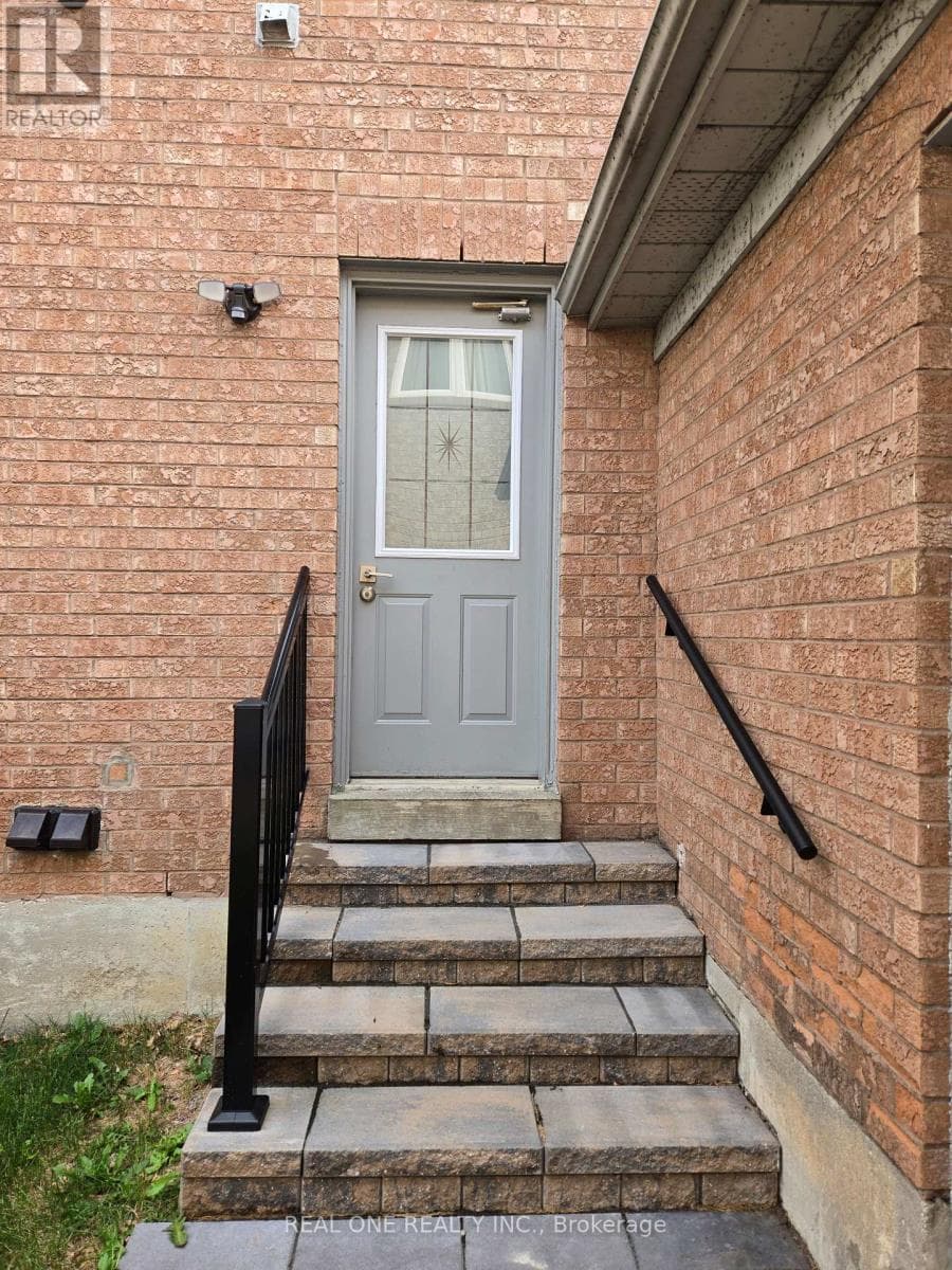 Single Family at 63 Boake Trail, Richmond Hill (Bayview Hill), Ontario - Photo 6 - RE/MAX Garden City Realty