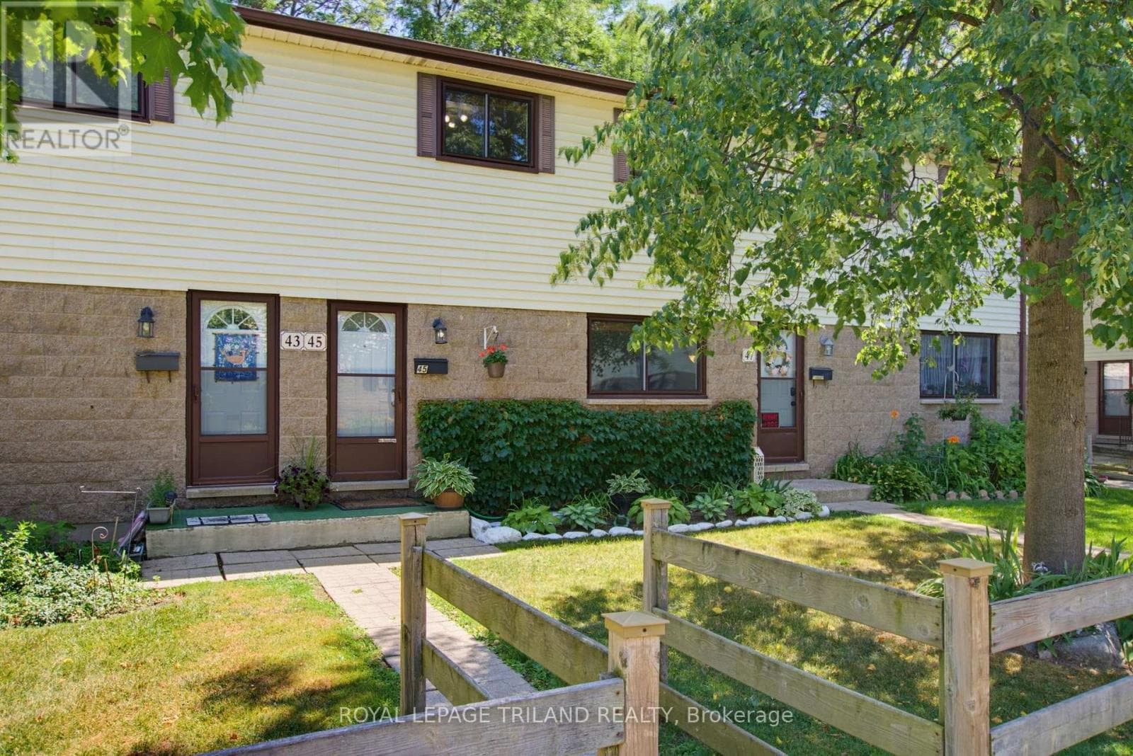 45- 825 DUNDALK Drive