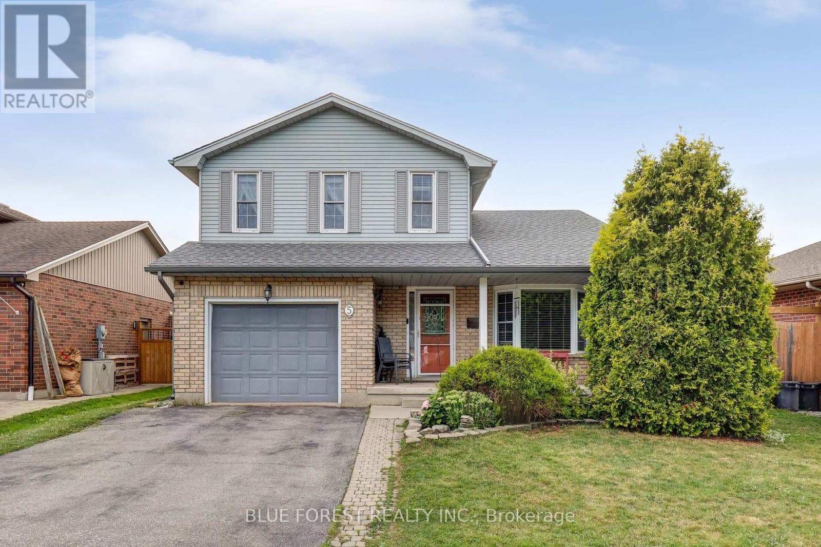 5 BONAPARTE Lane