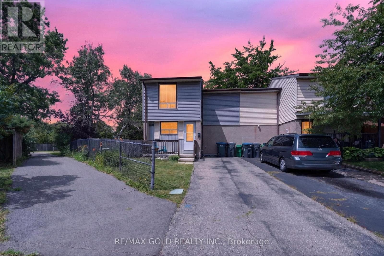 13 Gold Pine Court