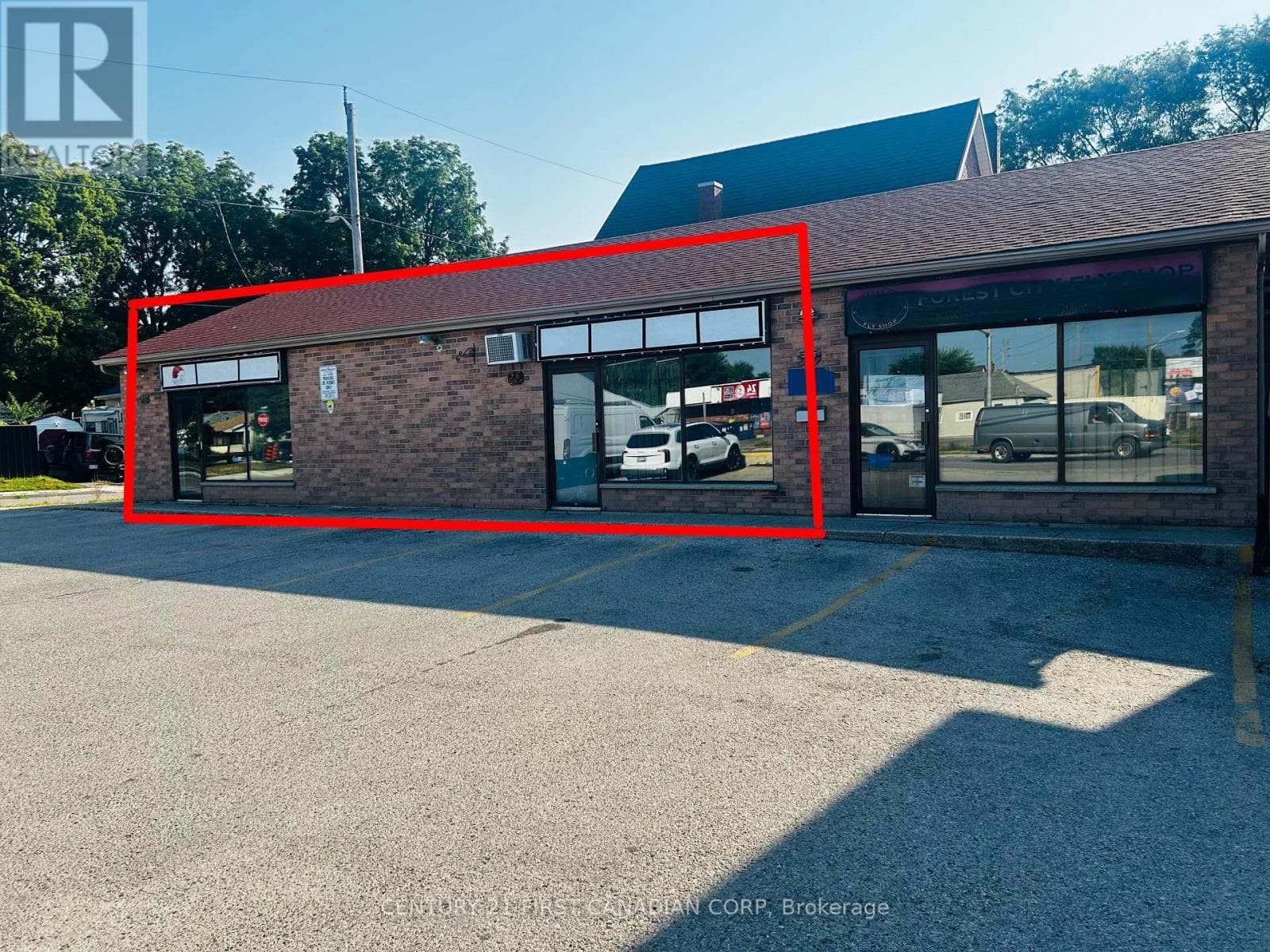 Retail at A + B- 96 Rectory Street, London East (East L), Ontario - Photo 2 - RE/MAX Garden City Realty