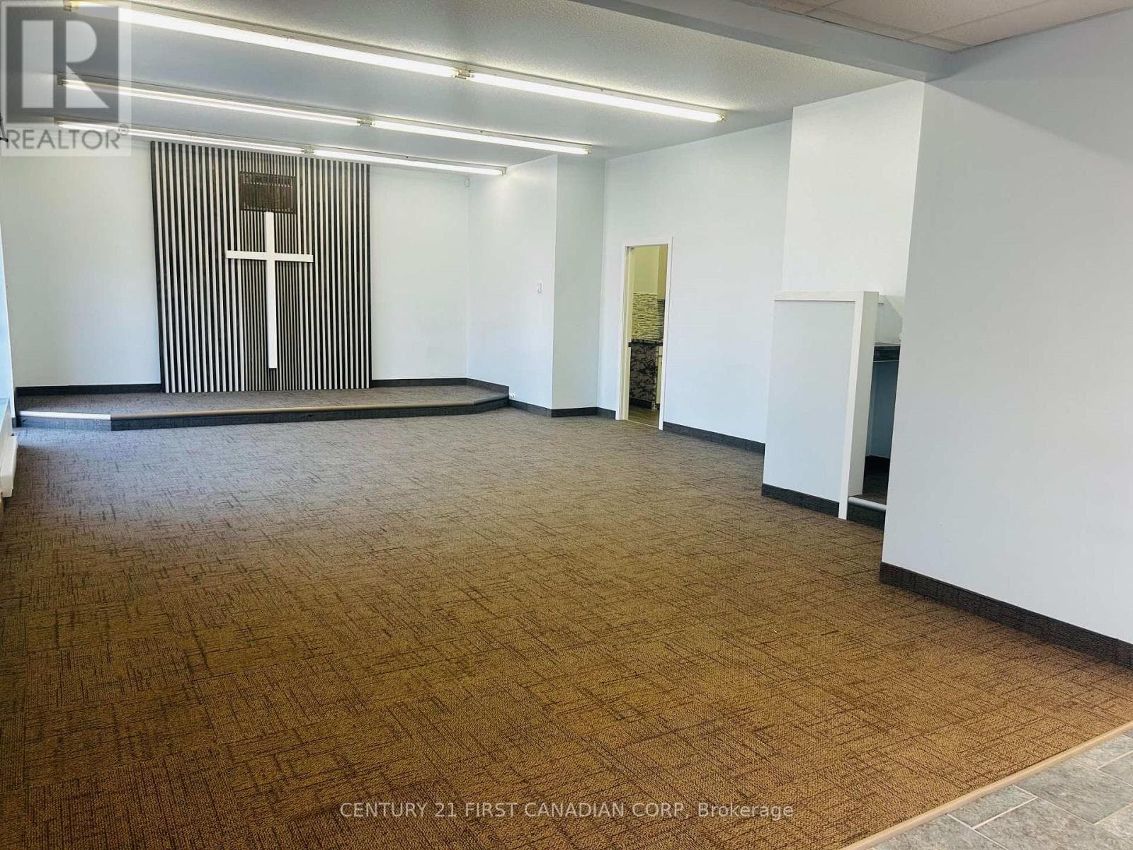 Retail at A + B- 96 Rectory Street, London East (East L), Ontario - Photo 3 - RE/MAX Garden City Realty