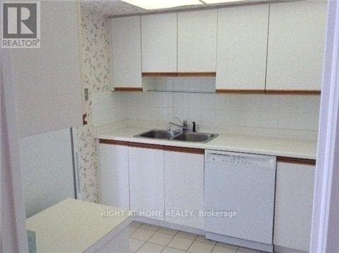 Single Family at 404- 5460 Yonge Street, Toronto (Willowdale West), Ontario - Photo 7 - RE/MAX Garden City Realty