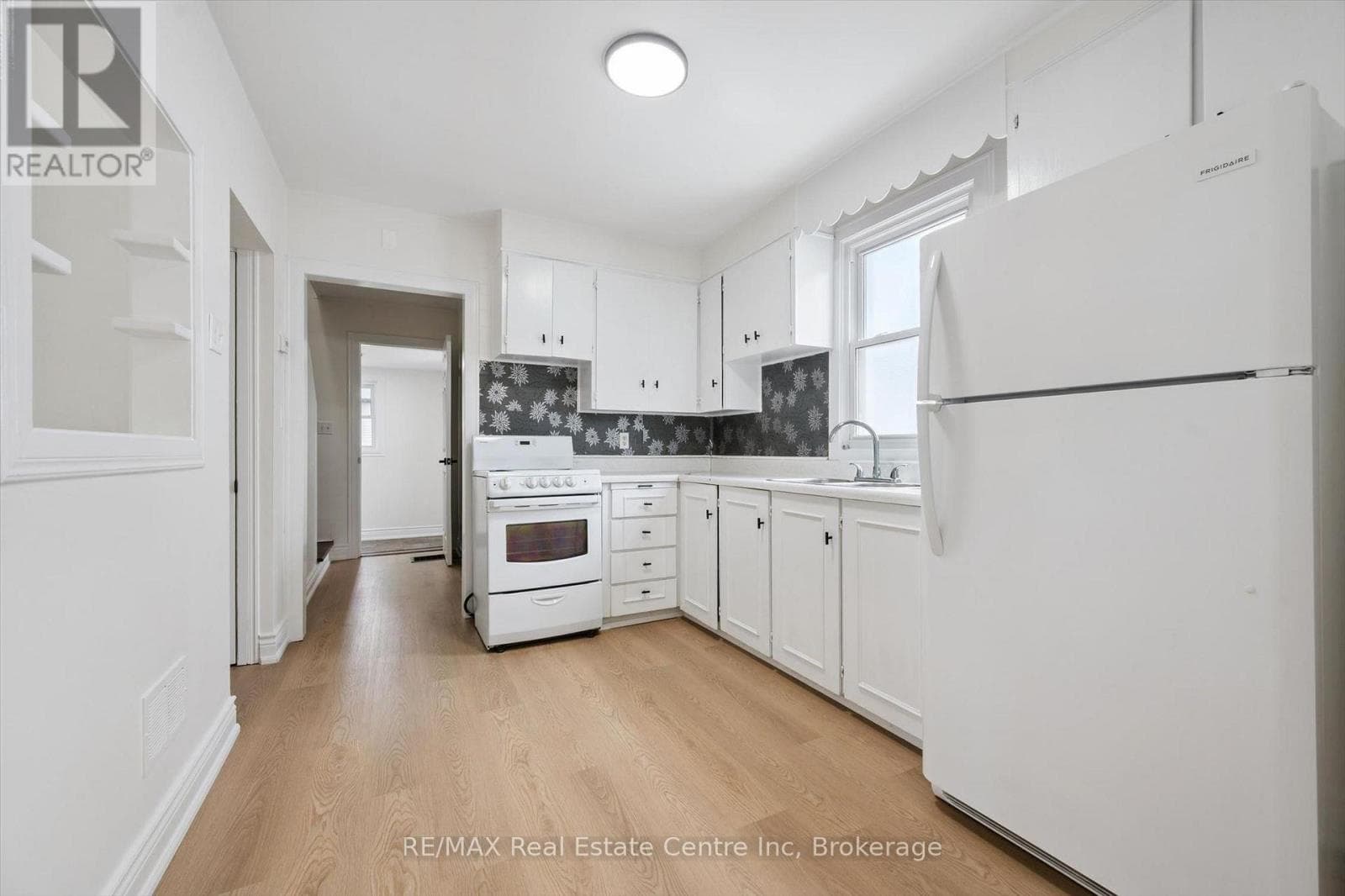 Single Family at 65 STEVENSON Street, Guelph (St. George's), Ontario - Photo 3 - RE/MAX Garden City Realty