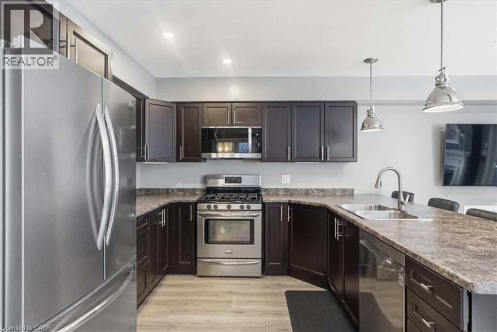 Single Family at 6063 FAUSTA Boulevard, Niagara Falls, Ontario - Photo 6 - RE/MAX Garden City Realty