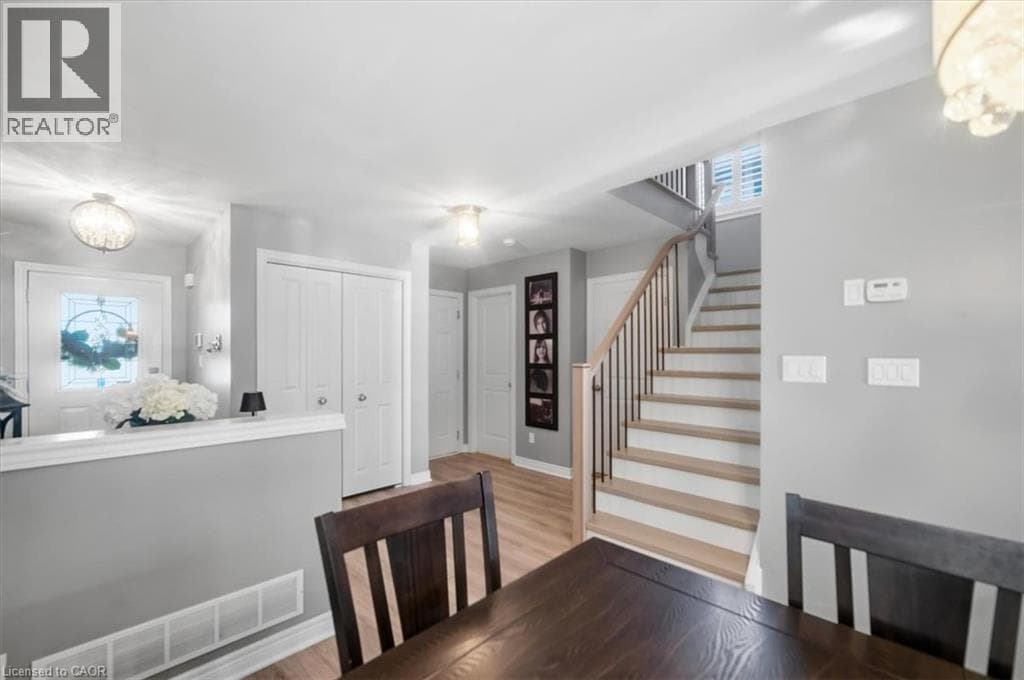 Single Family at 6063 FAUSTA Boulevard, Niagara Falls, Ontario - Photo 3 - RE/MAX Garden City Realty