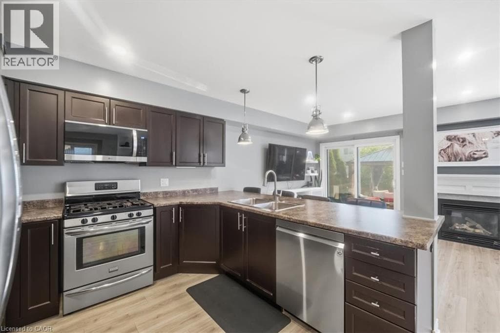Single Family at 6063 FAUSTA Boulevard, Niagara Falls, Ontario - Photo 8 - RE/MAX Garden City Realty