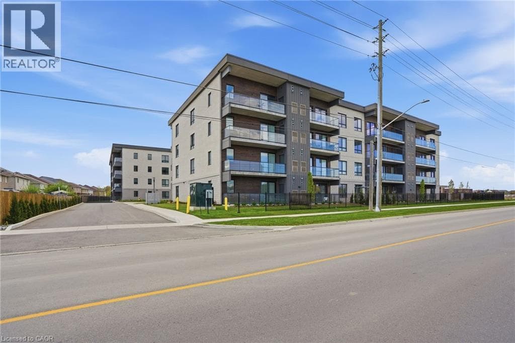 Single Family at 301- 7549 KALAR Road, Niagara Falls, Ontario - Photo 2 - RE/MAX Garden City Realty
