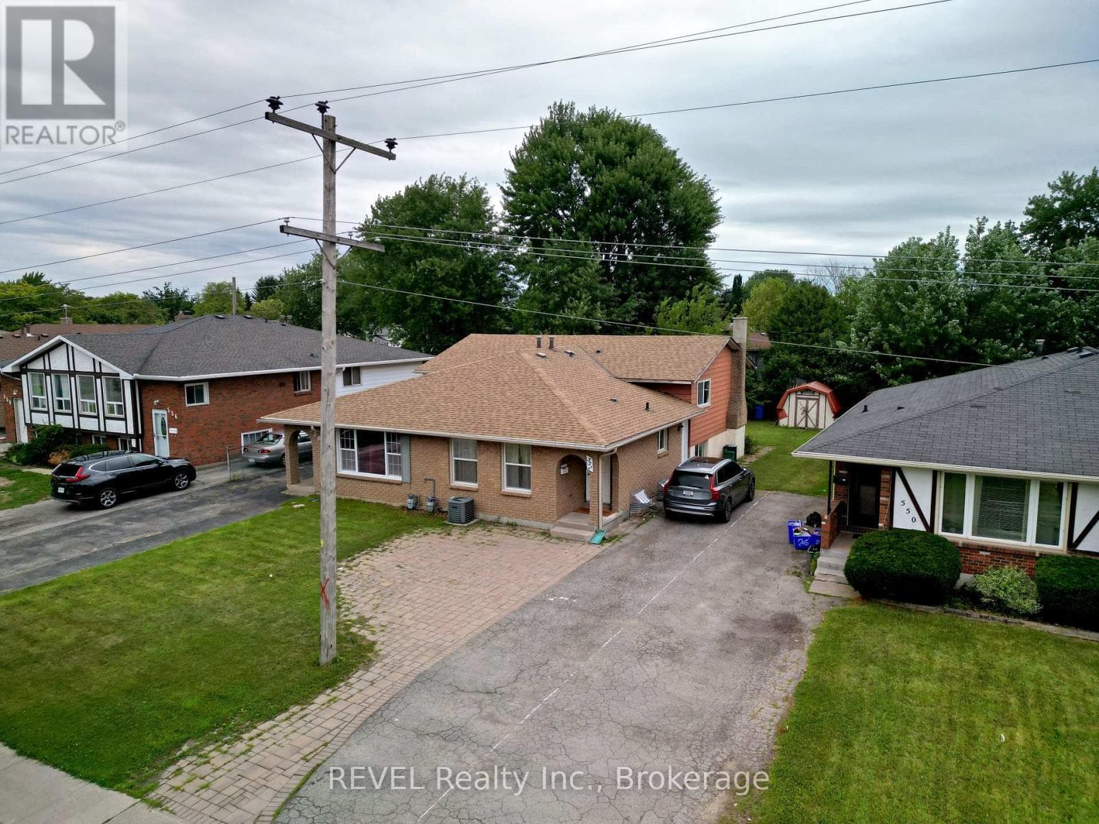 Single Family at 552 First Avenue, Welland (N. Welland), Ontario - Photo 4 - RE/MAX Garden City Realty