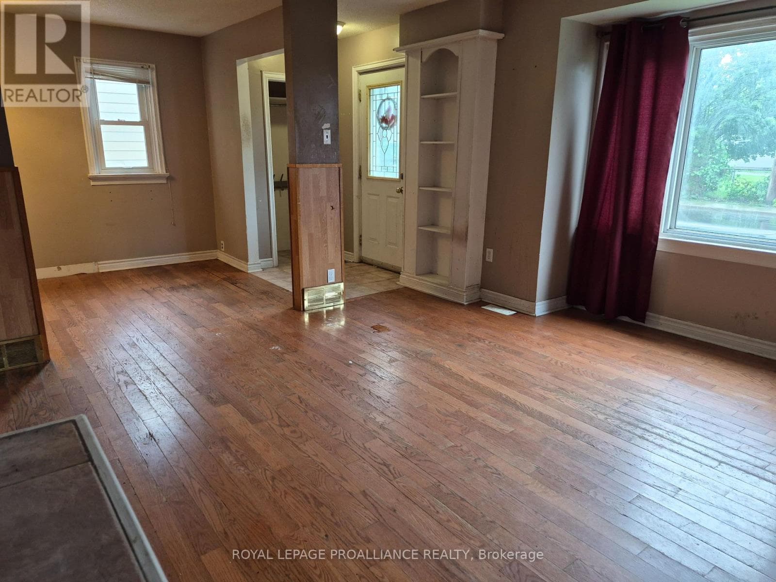 Single Family at 519 Edward Street, Prescott, Ontario - Photo 4 - RE/MAX Garden City Realty