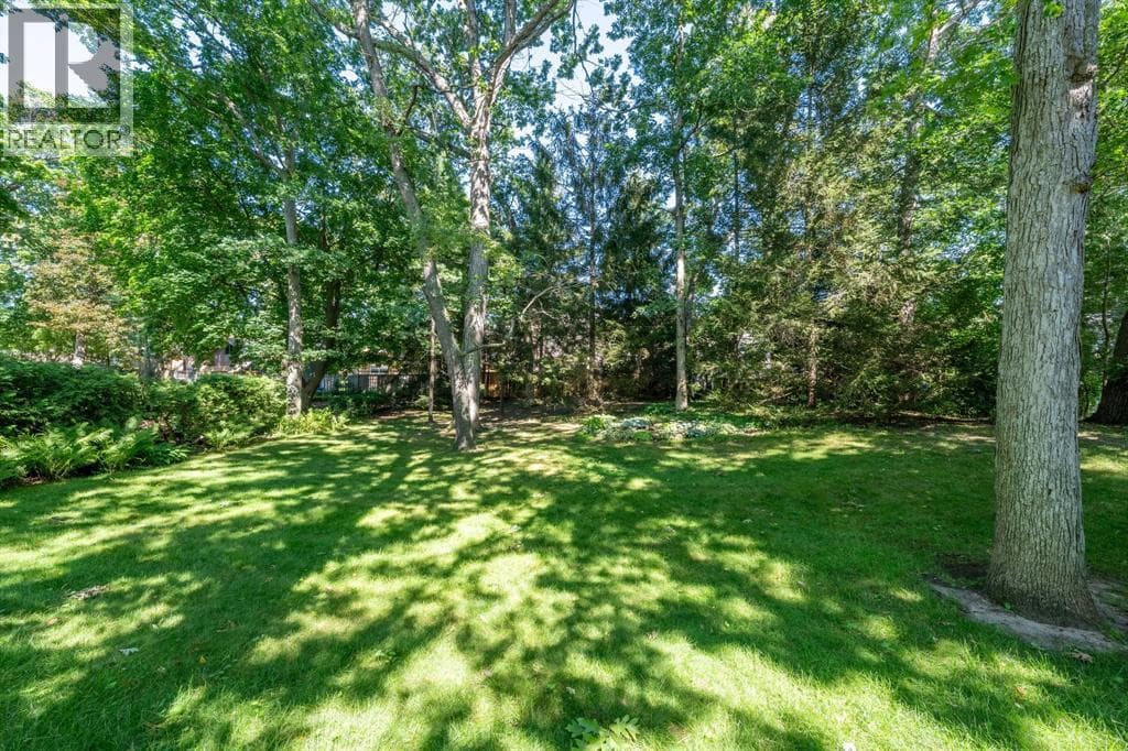 Single Family at 1732 Rutherglen Close, Sarnia, Ontario - Photo 10 - RE/MAX Garden City Realty