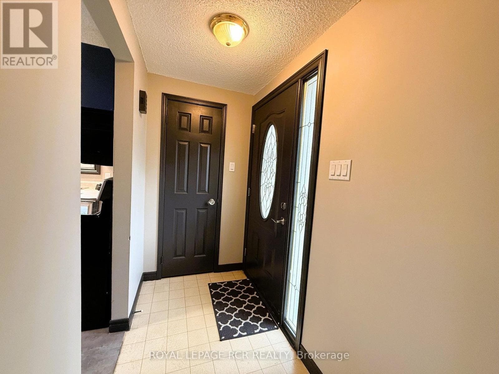 Single Family at 38 Royal Oak Drive, Innisfil (Cookstown), Ontario - Photo 8 - RE/MAX Garden City Realty
