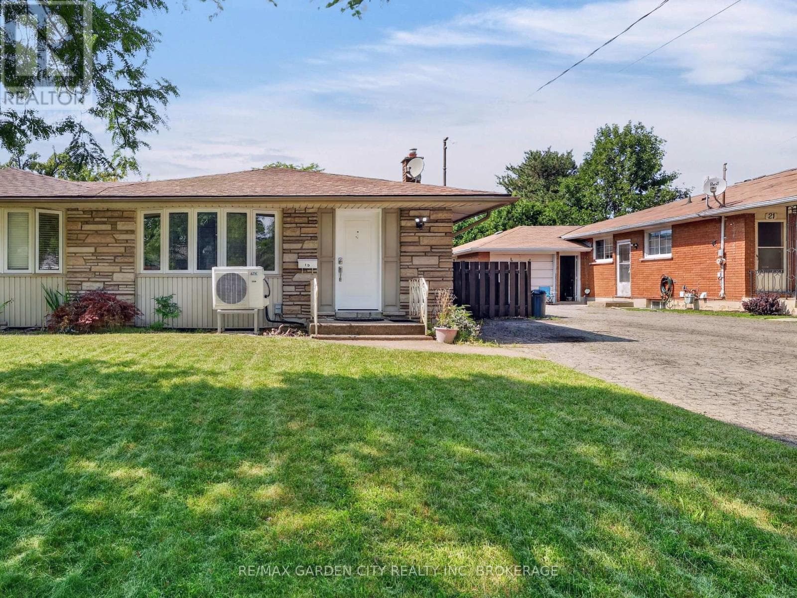 19 Black Knight Road