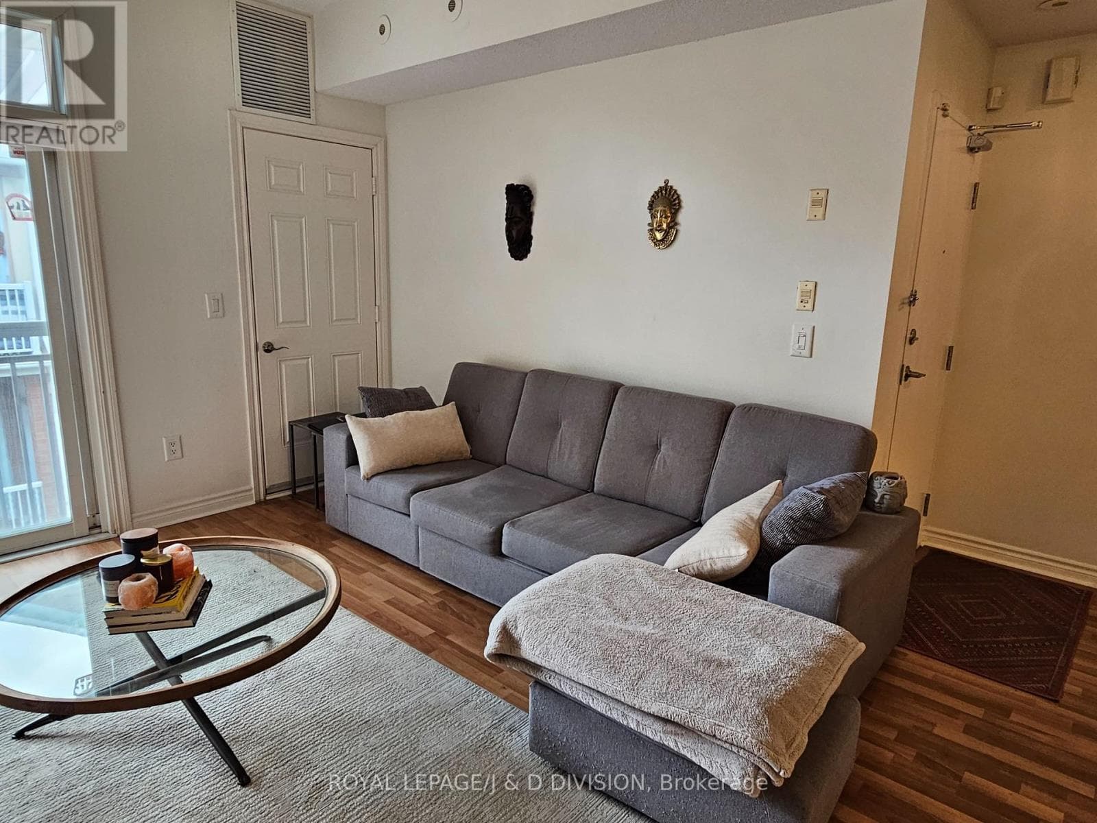 Single Family at 9- 38 Gibson Avenue, Toronto (Weston), Ontario - Photo 6 - RE/MAX Garden City Realty
