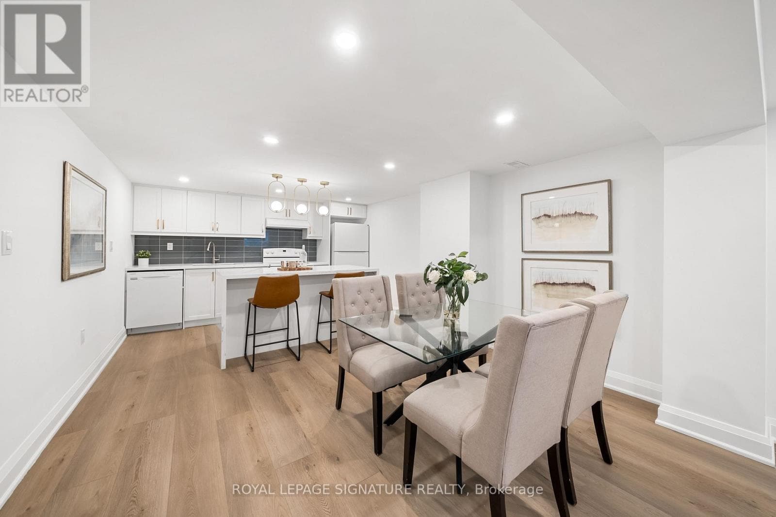 Single Family at Lower- 247 Kathryn Crescent, Newmarket (Central Newmarket), Ontario - Photo 6 - RE/MAX Garden City Realty